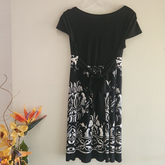 Enfocus V-Neck EUC Size 10 Black Mini Dress - Picture 12 of 13